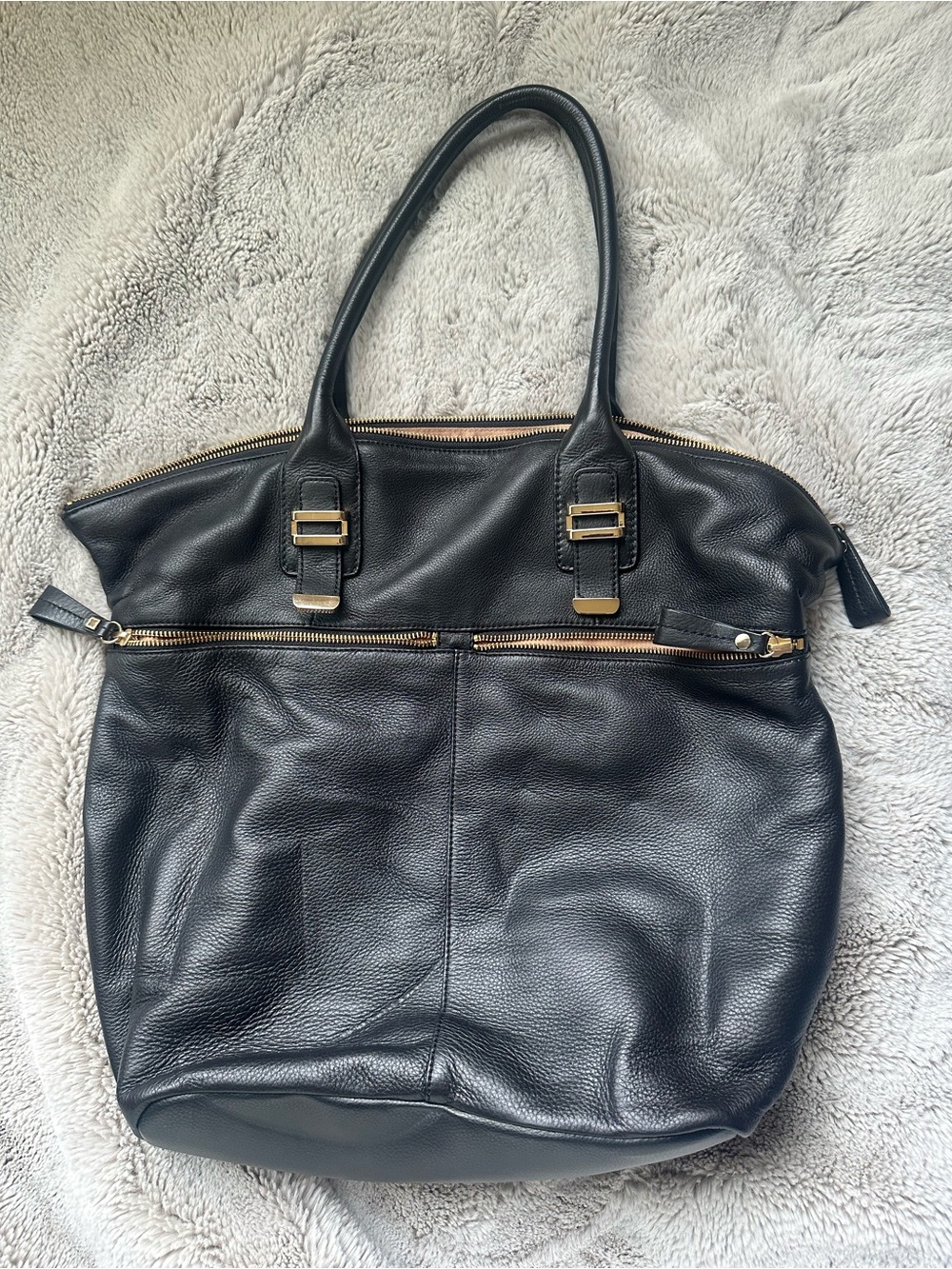 Liz Claiborne New York Black Pebbled Leather Large Tote Bag Gold Hardware